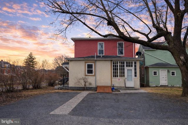 358 E YORK ST, Gettysburg, PA 17325