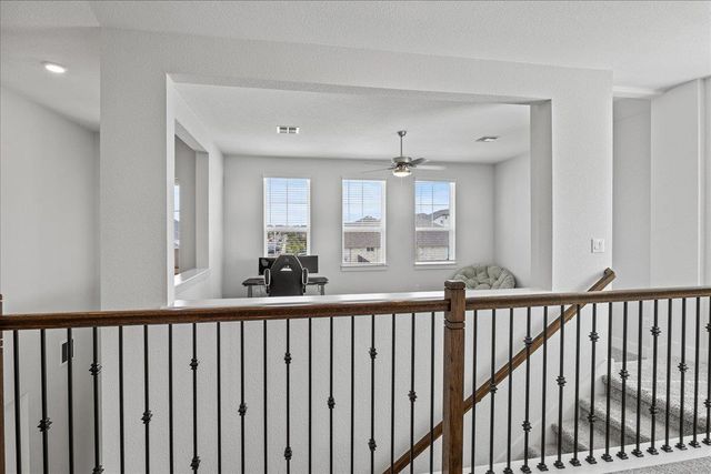 476 Wild Pecan LOOP, Buda, TX 78610