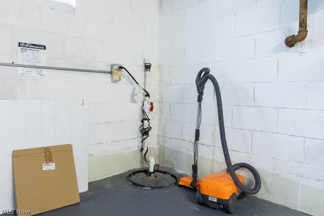 5180 Thornbury Road, Lyndhurst, OH 44124