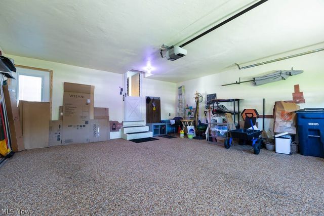 5180 Thornbury Road, Lyndhurst, OH 44124