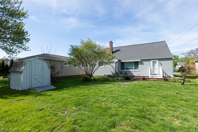 5180 Thornbury Road, Lyndhurst, OH 44124