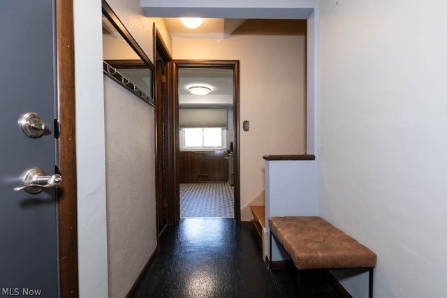 5180 Thornbury Road, Lyndhurst, OH 44124