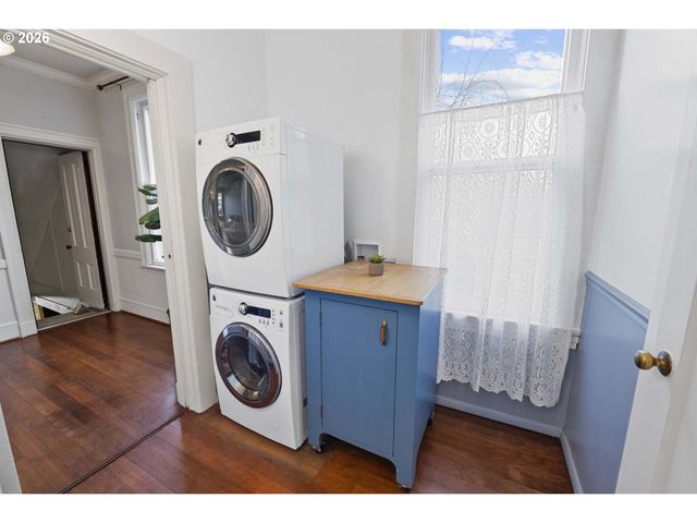 590 17TH St, Astoria, OR 97103