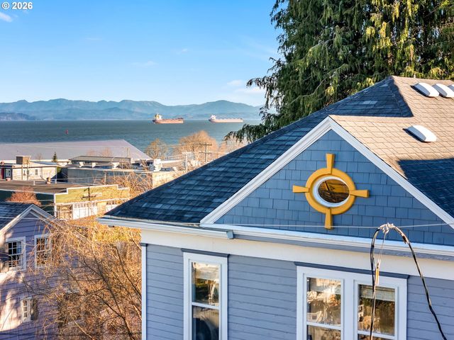 590 17TH St, Astoria, OR 97103