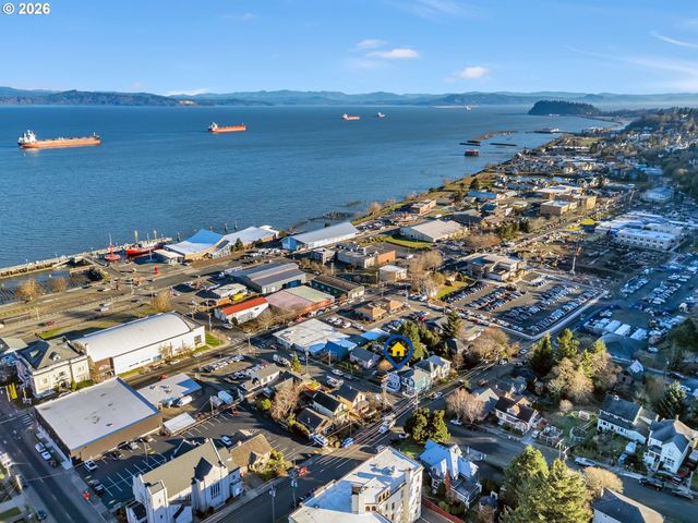 590 17TH St, Astoria, OR 97103