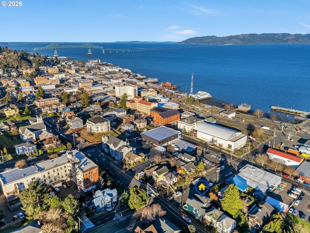 590 17TH St, Astoria, OR 97103