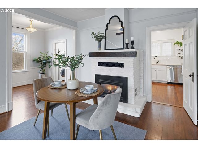 590 17TH St, Astoria, OR 97103