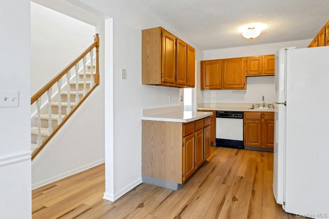 11 Cushing Green S, Pawling, NY 12564