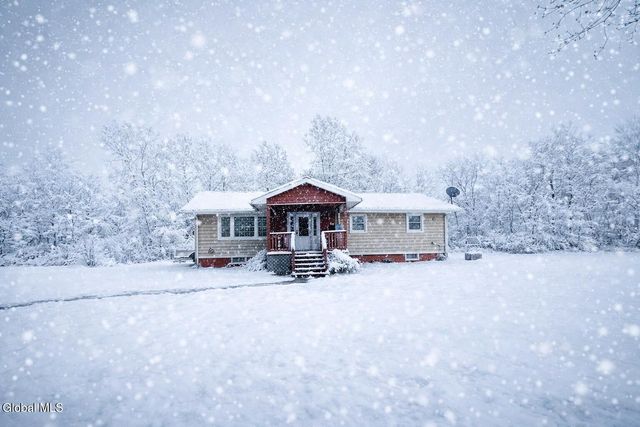 81 Rathbunville Lane, Whitehall, NY 12887