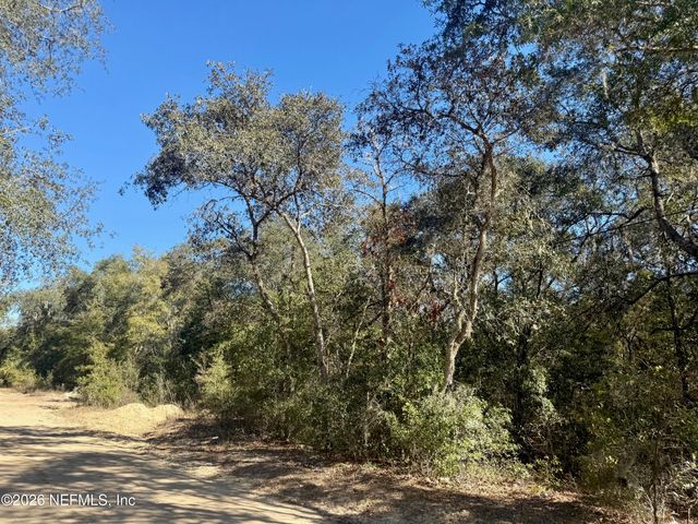 143 OAK Circle, Interlachen, FL 32148