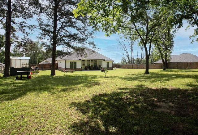 15807 Avery Ln, Lindale, TX 75771
