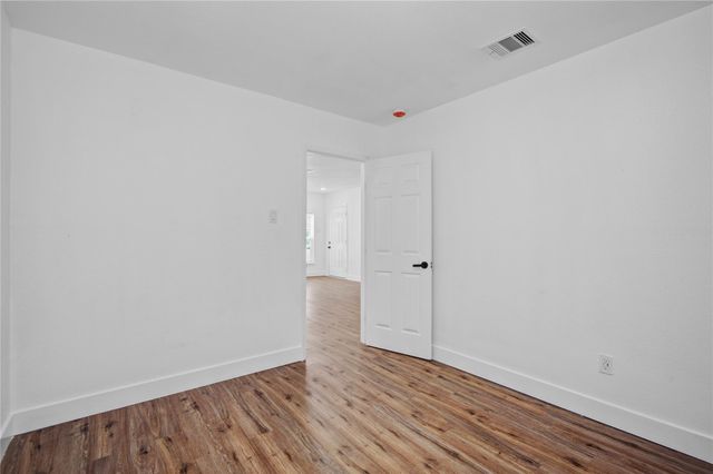 1203 W 6th Street, Freeport, TX 77541