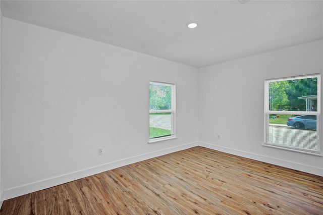 1203 W 6th Street, Freeport, TX 77541