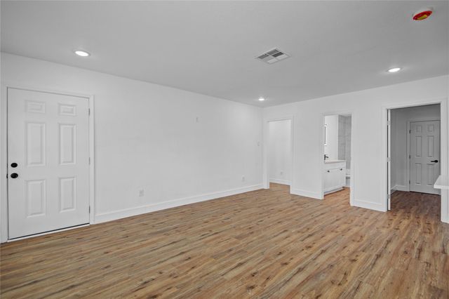 1203 W 6th Street, Freeport, TX 77541