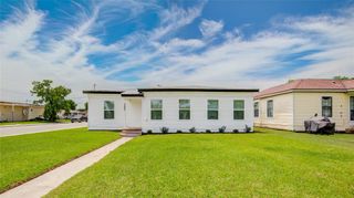 1203 W 6th Street, Freeport, TX 77541