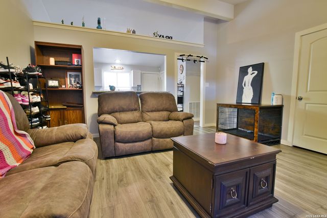 411 S Gevers, San Antonio, TX 78203