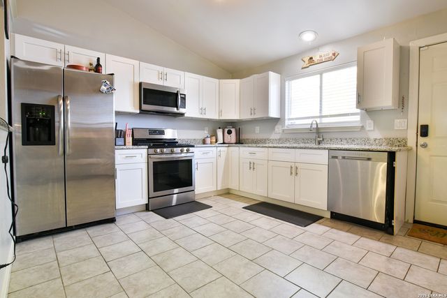 411 S Gevers, San Antonio, TX 78203