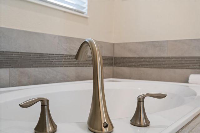 1592 MAIDSTONE COURT, Davenport, FL 33896