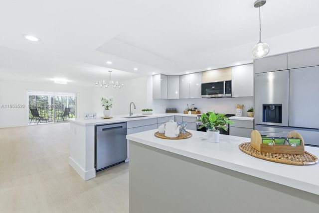 1300 SW 125th Ave 306K, Pembroke Pines, FL 33027