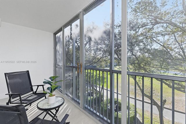 1300 SW 125th Ave 306K, Pembroke Pines, FL 33027