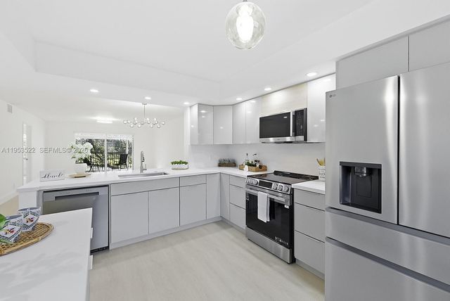 1300 SW 125th Ave 306K, Pembroke Pines, FL 33027