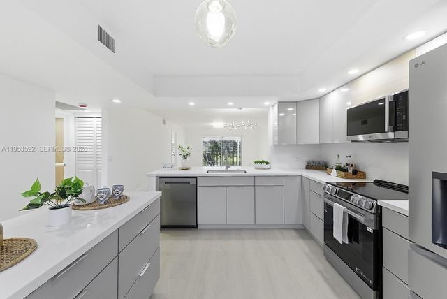 1300 SW 125th Ave 306K, Pembroke Pines, FL 33027