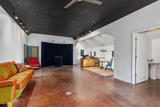 3705 Grand River Drive NE, Grand Rapids, MI 49525