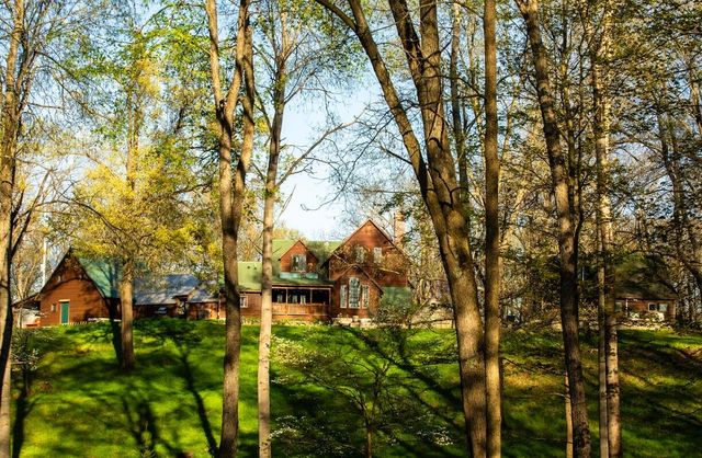 3705 Grand River Drive NE, Grand Rapids, MI 49525