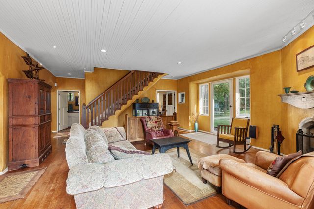 3705 Grand River Drive NE, Grand Rapids, MI 49525