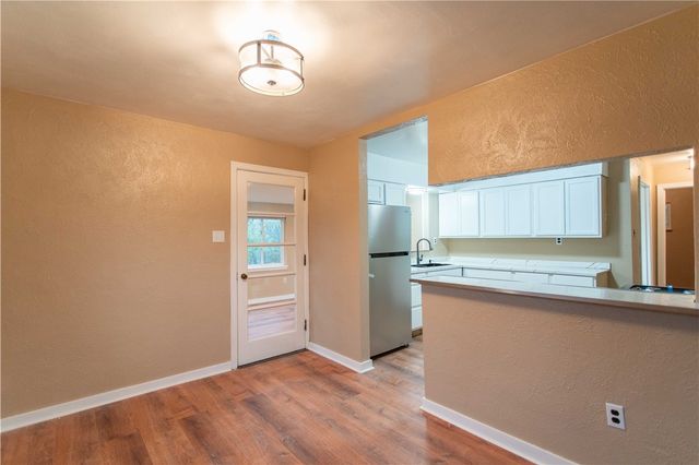 194 Woodridge Dr, Brighton Twp, PA 15009