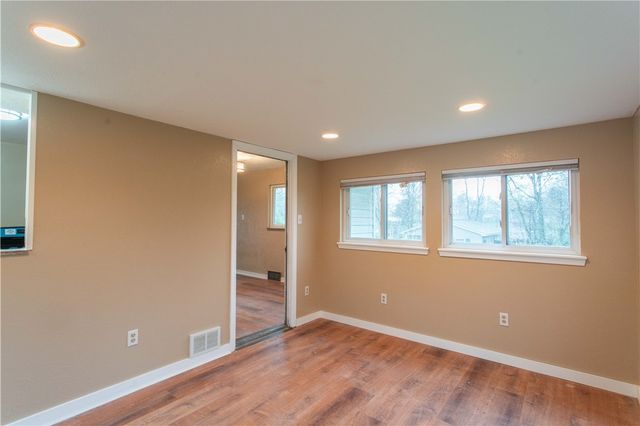194 Woodridge Dr, Brighton Twp, PA 15009