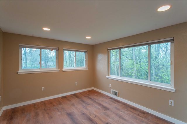194 Woodridge Dr, Brighton Twp, PA 15009