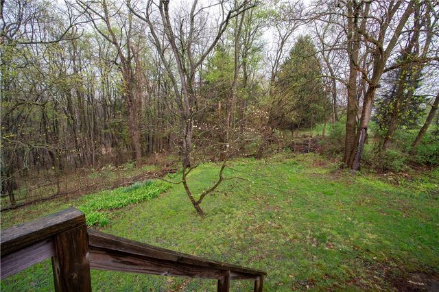194 Woodridge Dr, Brighton Twp, PA 15009
