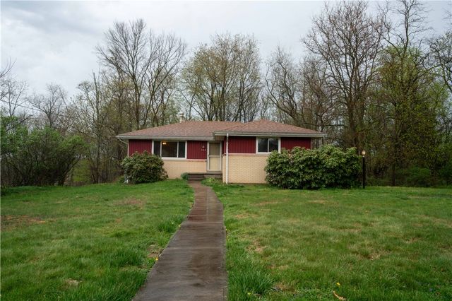 194 Woodridge Dr, Brighton Twp, PA 15009