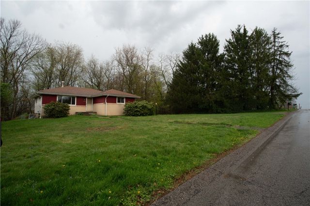 194 Woodridge Dr, Brighton Twp, PA 15009