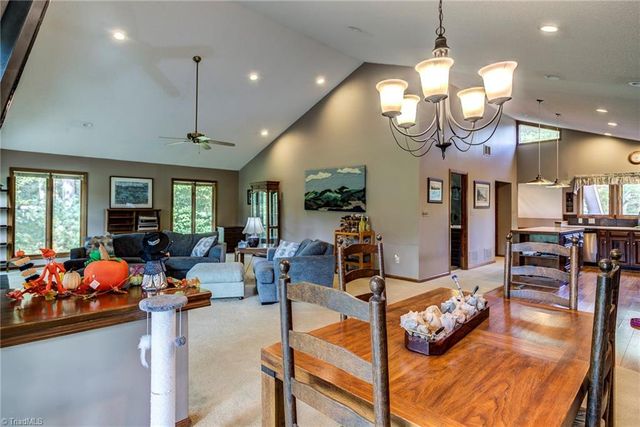 249 Red Bird Lane, Roaring Gap, NC 28627