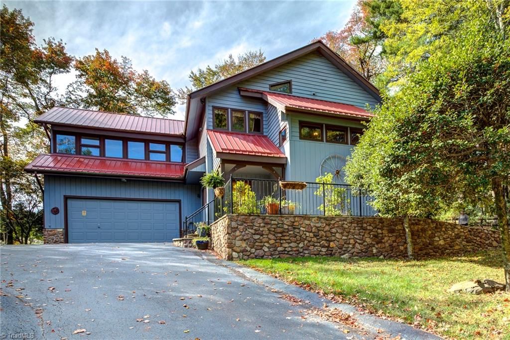 249 Red Bird Lane, Roaring Gap, NC 28627