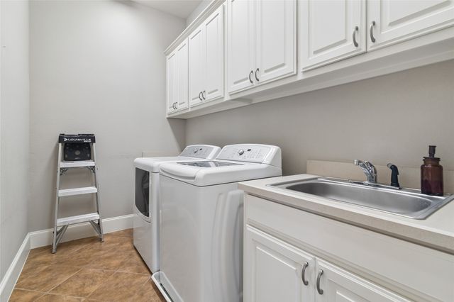 5944 Preston Gate Court, Dallas, TX 75230