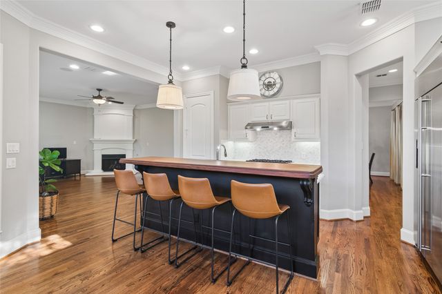 5944 Preston Gate Court, Dallas, TX 75230