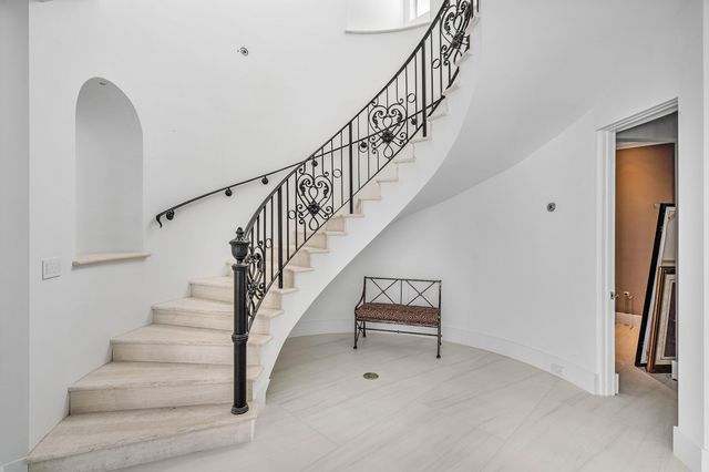 419 E Coconut Palm Road, Boca Raton, FL 33432