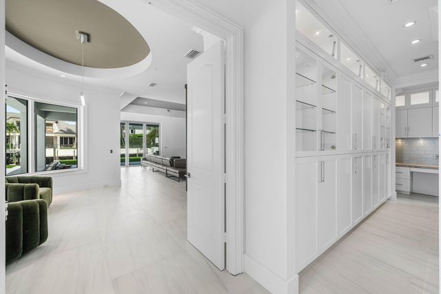 419 E Coconut Palm Road, Boca Raton, FL 33432