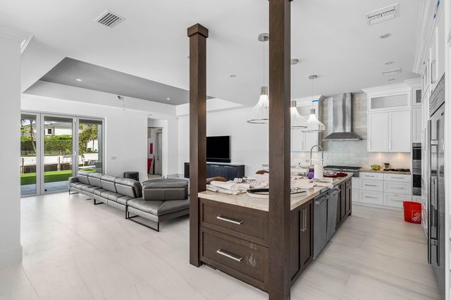 419 E Coconut Palm Road, Boca Raton, FL 33432