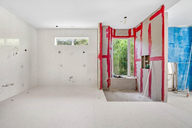 419 E Coconut Palm Road, Boca Raton, FL 33432