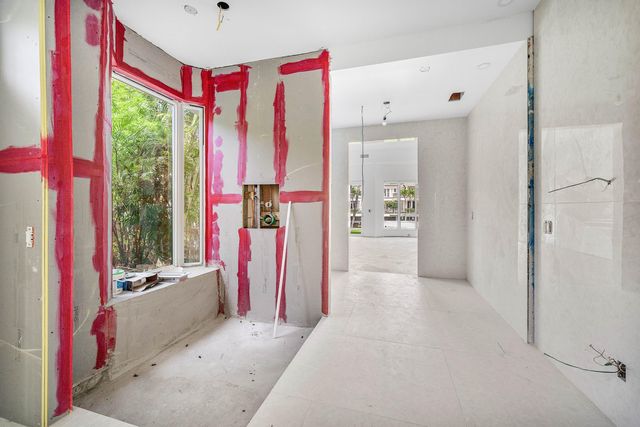419 E Coconut Palm Road, Boca Raton, FL 33432