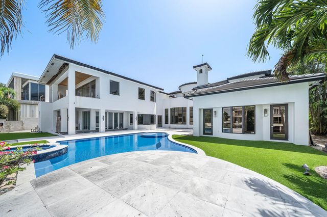 419 E Coconut Palm Road, Boca Raton, FL 33432