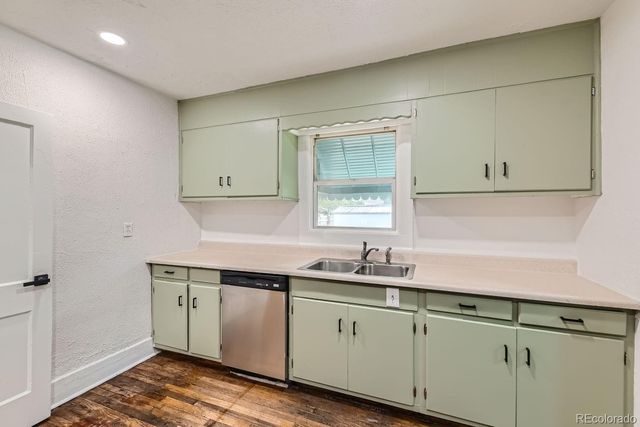 8001 E 16th Street, Denver, CO 80220