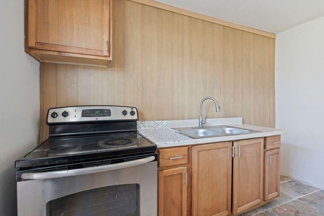 6717 Fairwood Road, Hitchcock, TX 77563