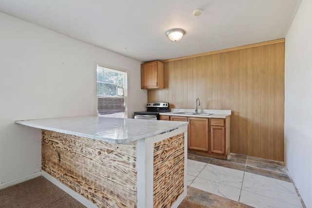 6717 Fairwood Road, Hitchcock, TX 77563