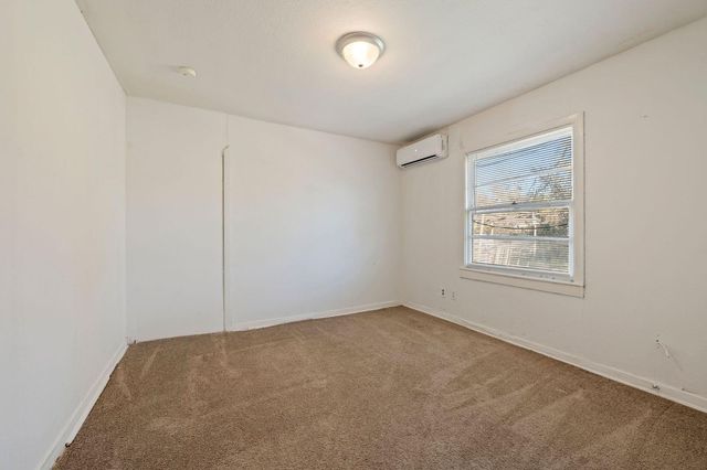 6717 Fairwood Road, Hitchcock, TX 77563