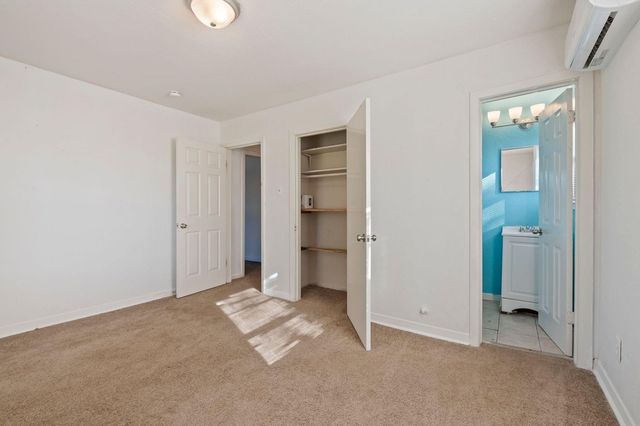 6717 Fairwood Road, Hitchcock, TX 77563